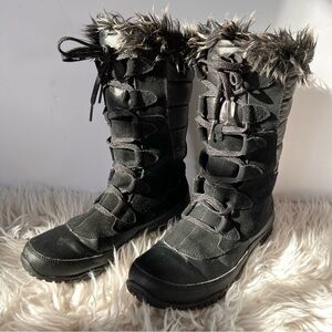 The North Face faux fur lined winter boots